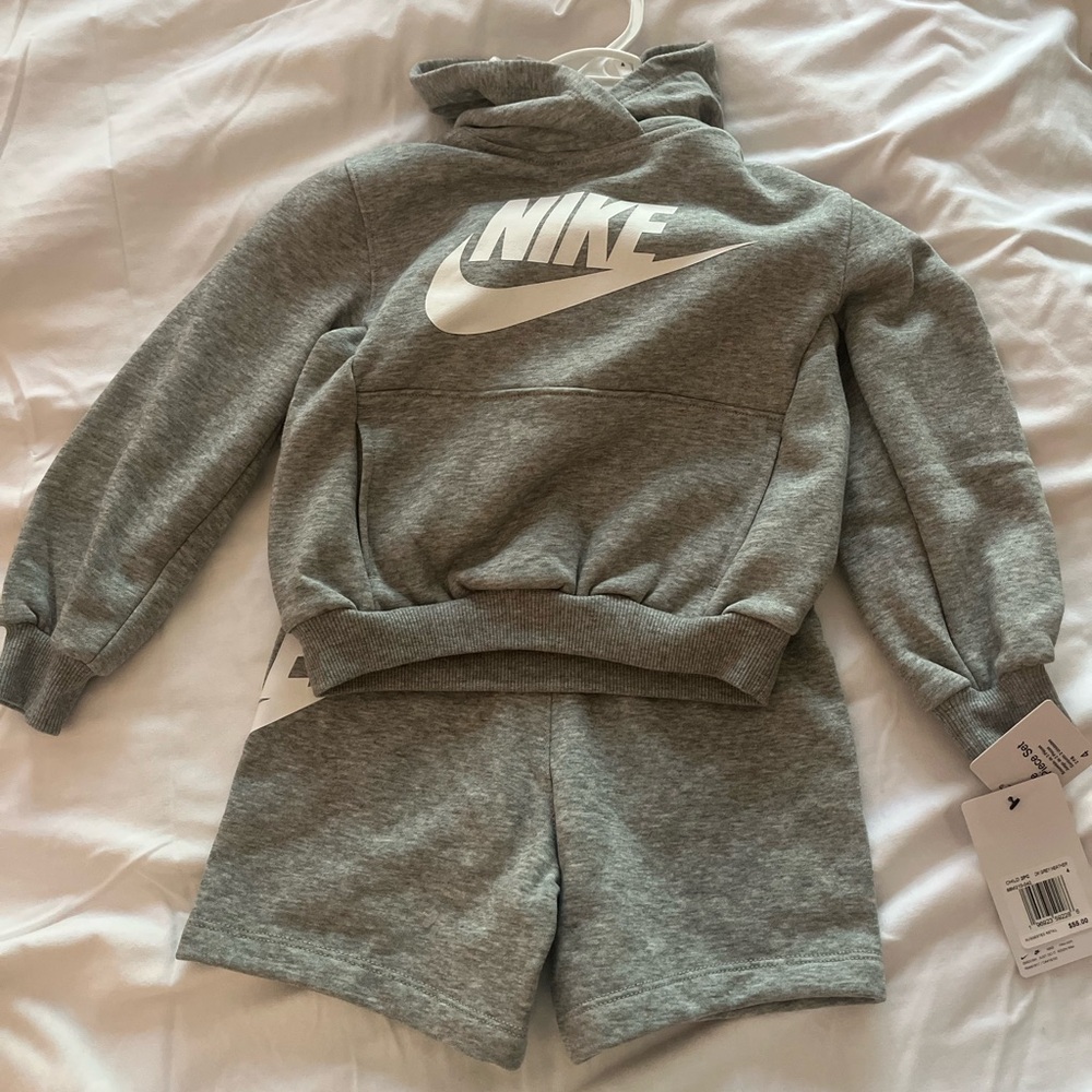 Nike Dark Gray Heather Set
